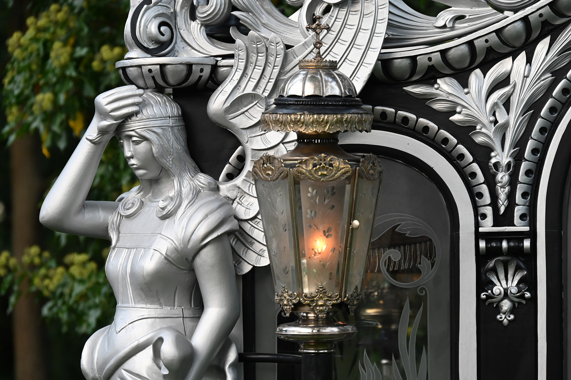 Netradiční prohlídky s ukázkou předvedení a zapálení lamp